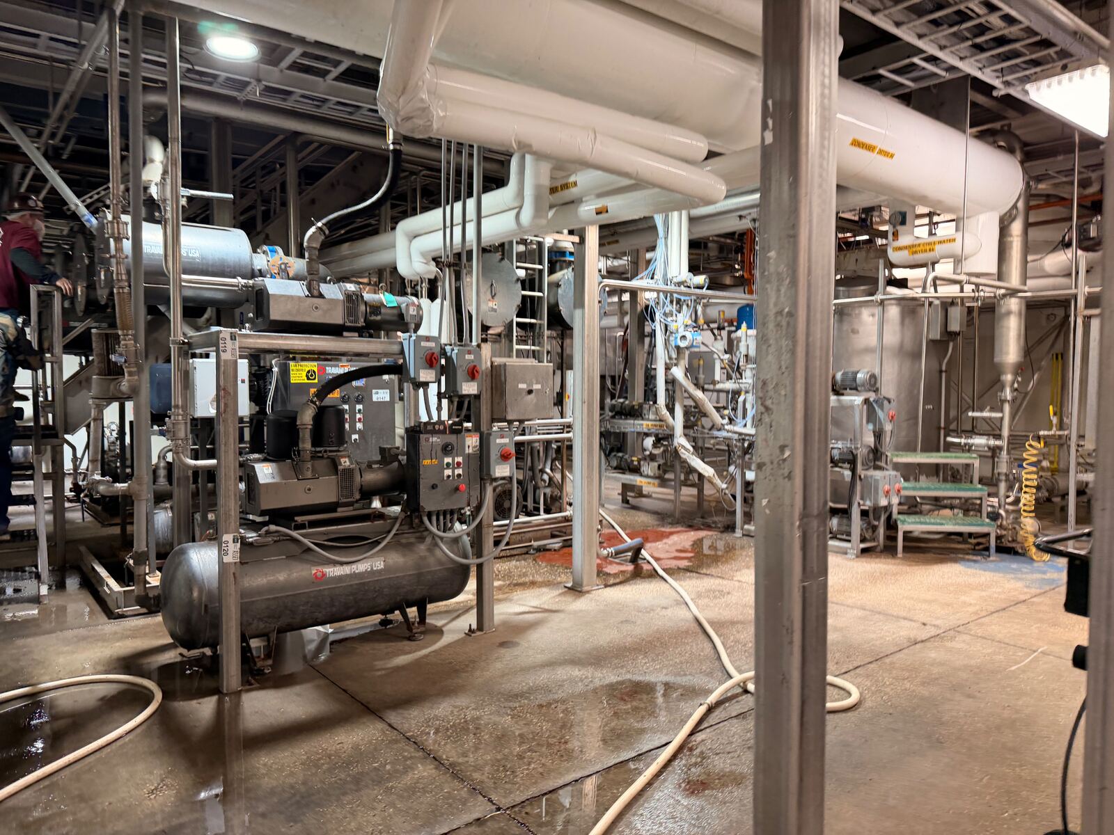Industrial tank and skid installation